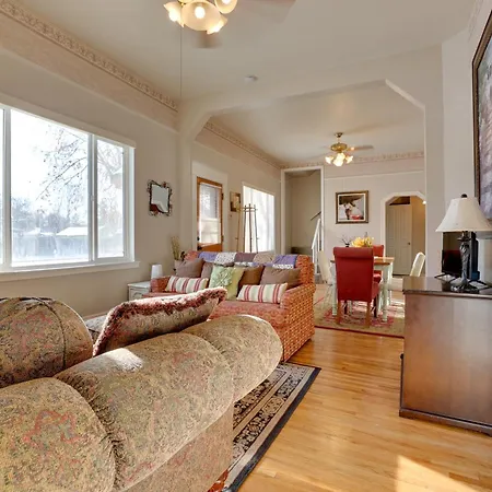 The Diamond Bungalow - Cozy Caldwell Home!